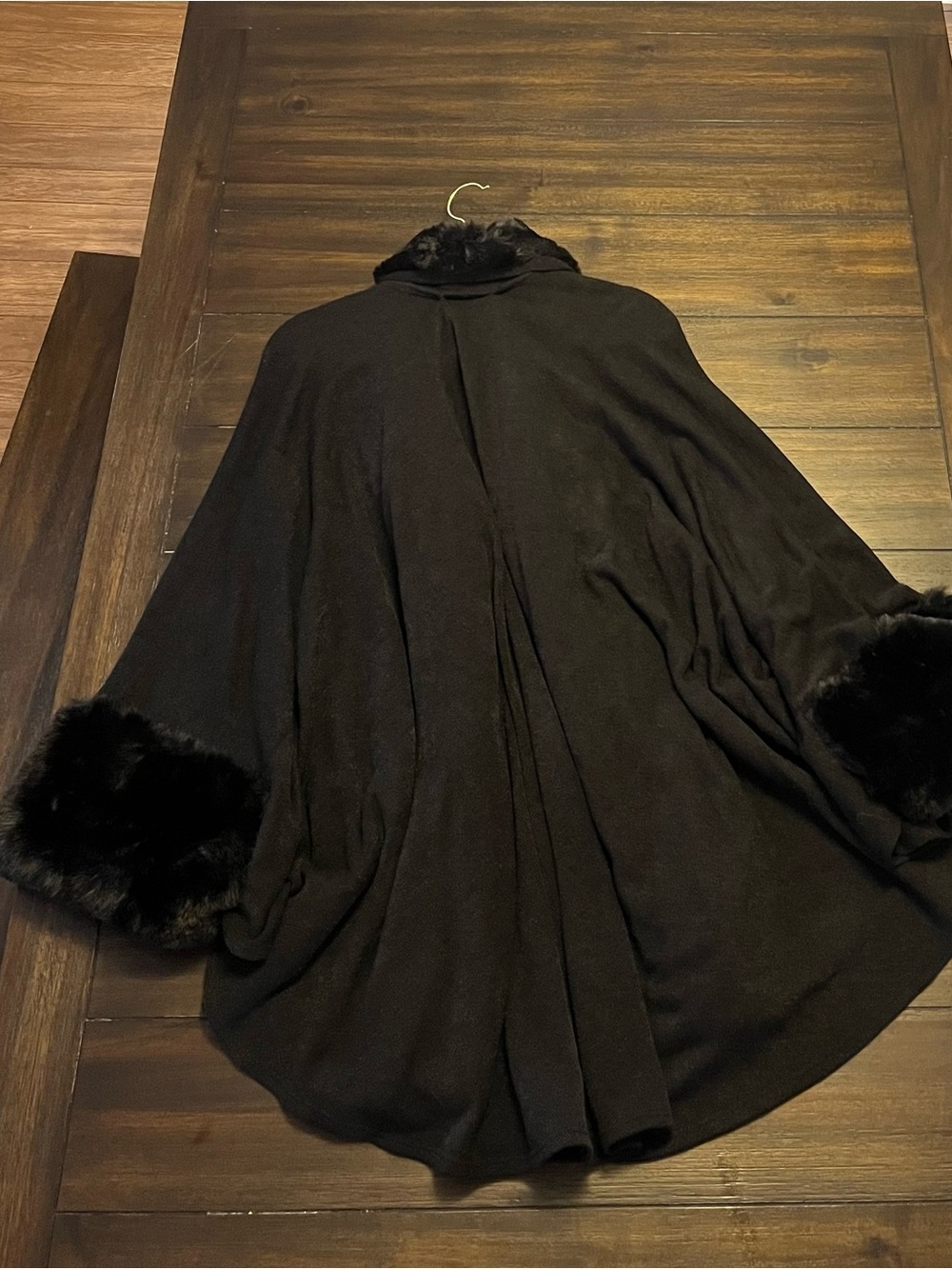Heidi Daus Black Faux Fur Trim Cape Jacket - Picture 5 of 5
